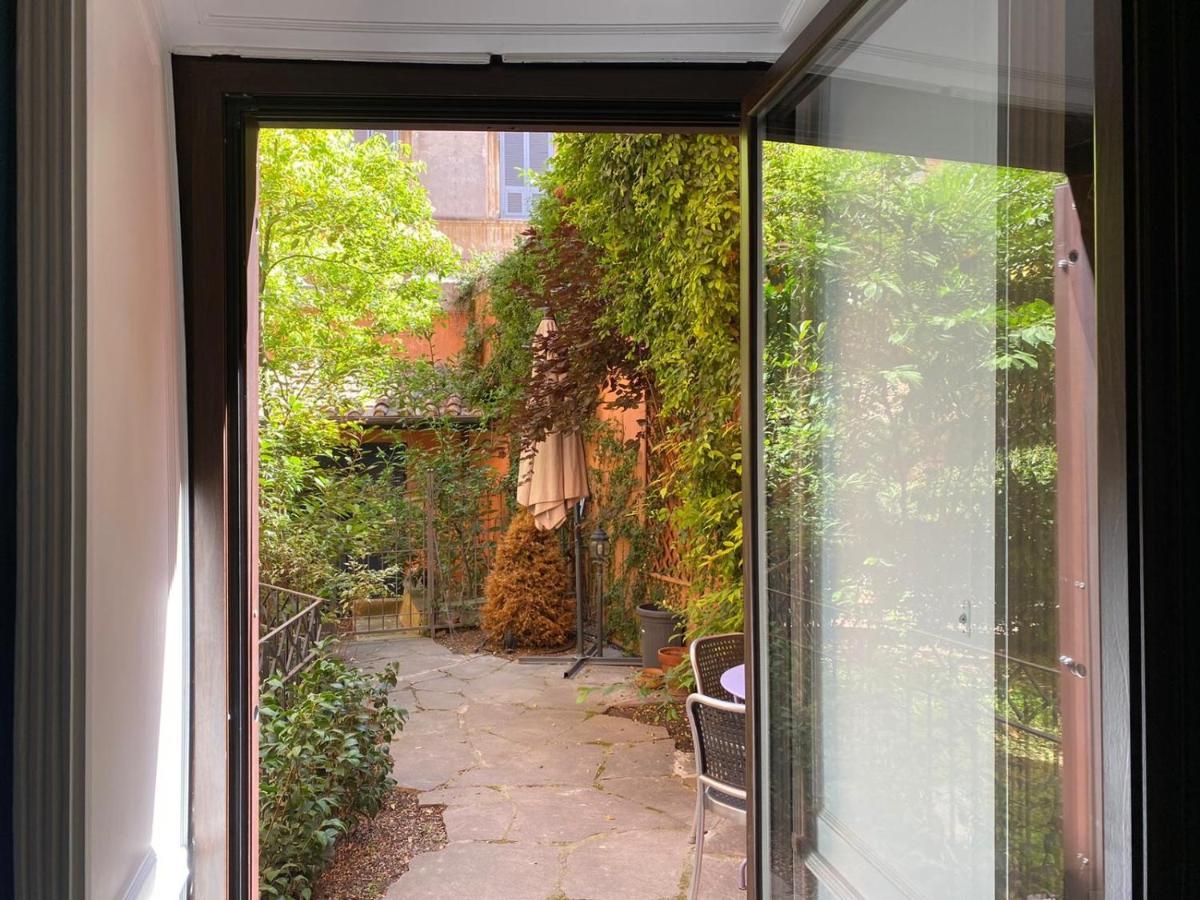 Rione Monti Studio Apt With Private Garden Рим Екстер'єр фото