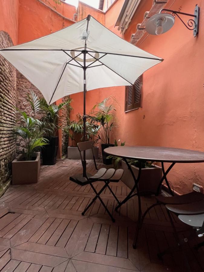 Rione Monti Studio Apt With Private Garden Рим Екстер'єр фото