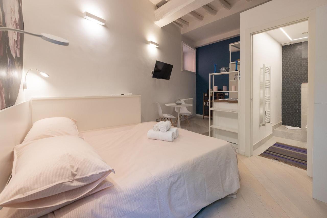 Rione Monti Studio Apt With Private Garden Рим Екстер'єр фото